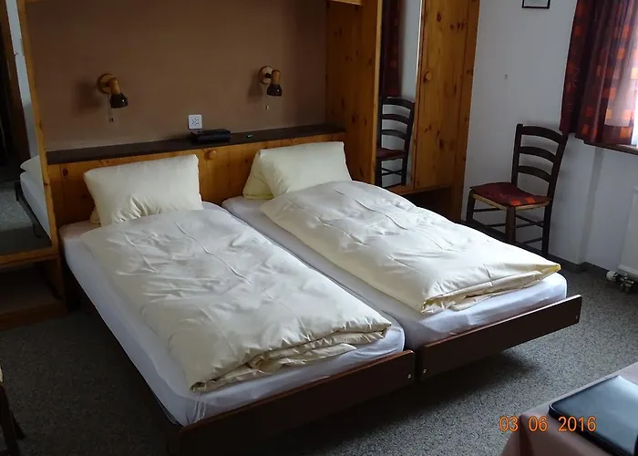 Old-jnn Otel Saas im Prattigau